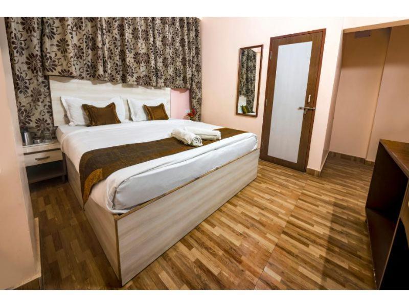 Hotel Bleue Mont Varanasi Ngoại thất bức ảnh